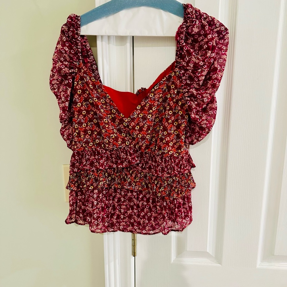 Beautiful Lulu’s blouse